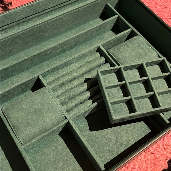 WOLF Green Jewelry Organizer with Glass Lid - Picture 3 of 3